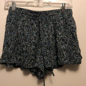 Flowy flower printed shorts